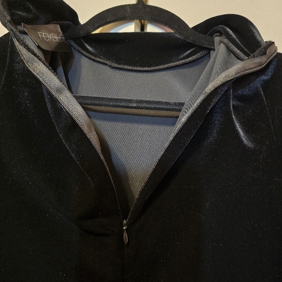 Elegant Black Velvet Dress Foxblood M - Picture 6 of 6